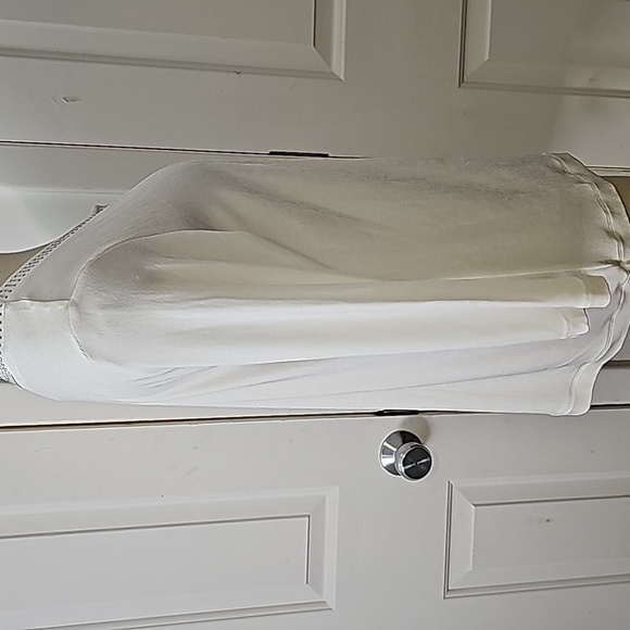 CHICO'S white light weight open cardigan sweater size 2(medium) Trimed in silver - Picture 4 of 7